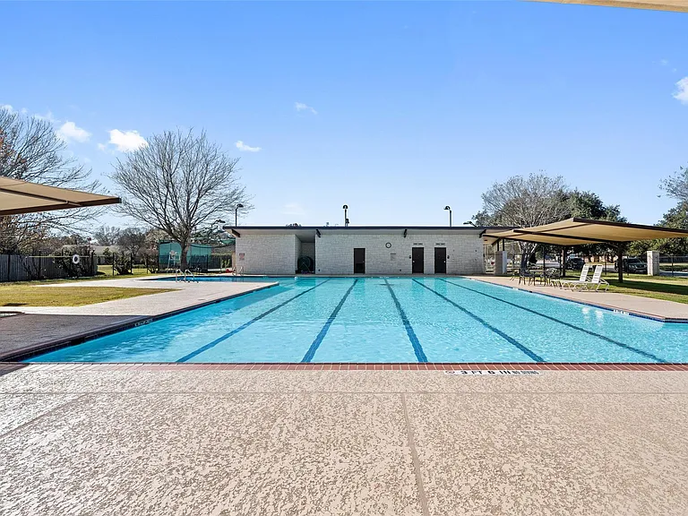 6906 One Oak Rd — Photo 32