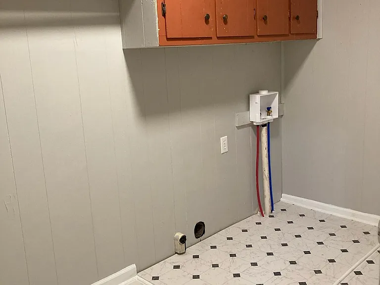 E Hogan St — Photo 12