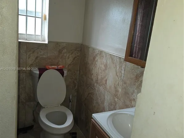 1166 NW 117th St, Miami, FL 33168