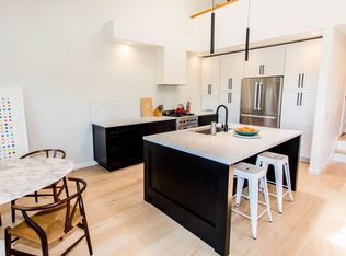 6668 Charing Cross Rd, Oakland, CA 94618