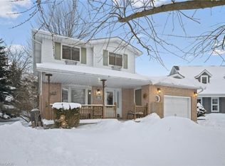 98 Old Maple Ln, Kitchener, ON N2N3B3