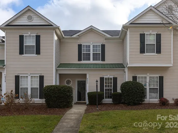 6323 Harrisburg Plz, Harrisburg, NC 28075