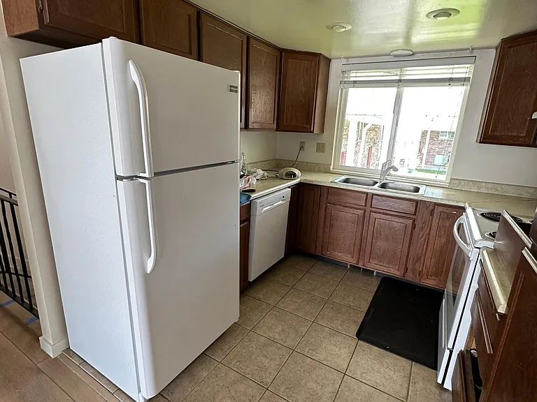 120 N 200 E #7 — Photo 7