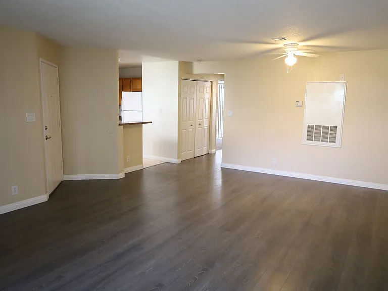 5002 S Rainbow Blvd #103 — Photo 1