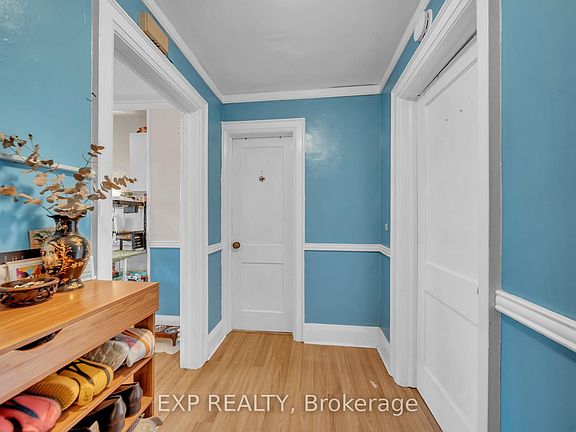 4th image of 896 Avenue Rd Floor 3