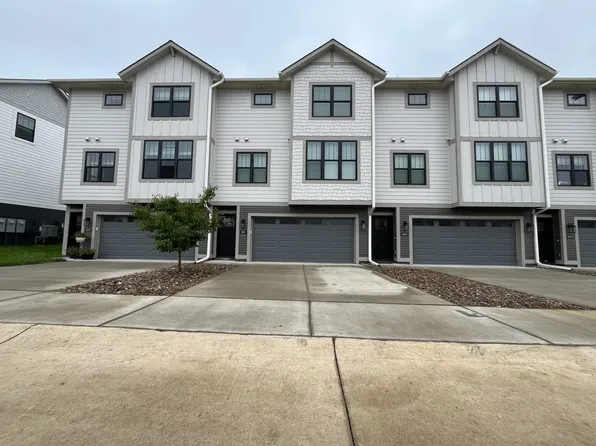 2911 SW Prairie Trail Pkwy, Ankeny, IA 50023