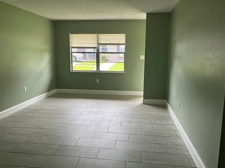 101 Lake Hunter Dr #8 — Photo 3