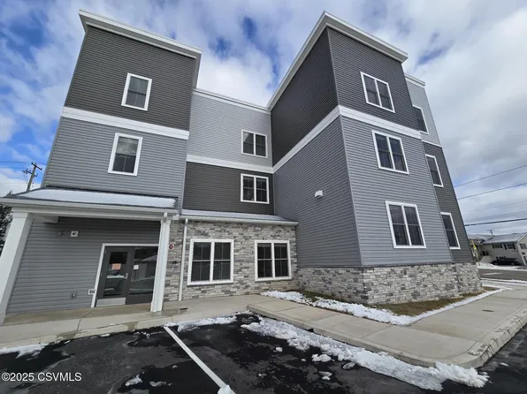 120 W 6th St APT 102, Bloomsburg, PA 17815