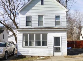 4 Washington St, Newton, NJ 07860