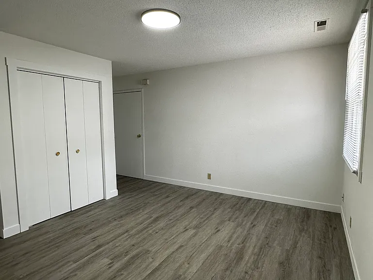 2060 Whittier St #5 — Photo 7
