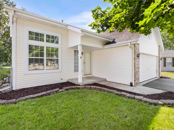 1015 Broken Branch Dr, Machesney Park, IL 61115