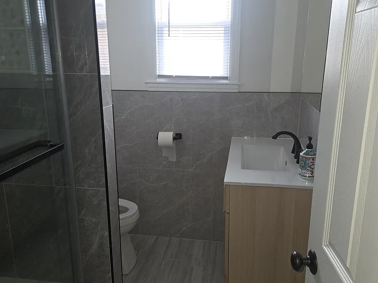 100 N Ogle Ave #3 — Photo 6