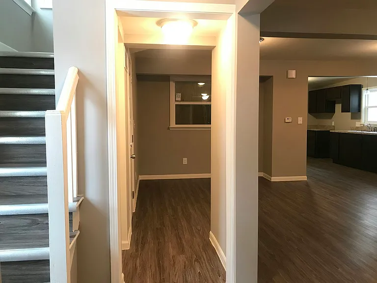 15713 Vaughan St — Photo 12