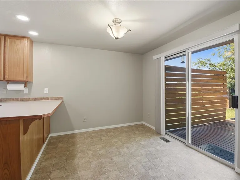 101 Paradise Pkwy — Photo 5