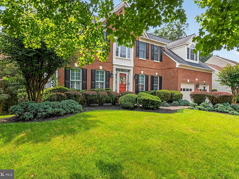 8147 Cancun Ct — Photo 2
