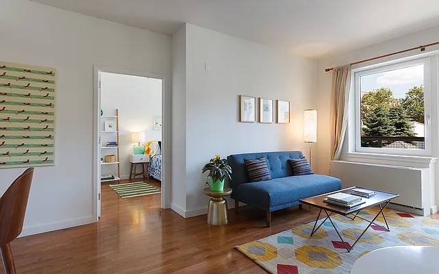 Rented by Lisa Management | media 10