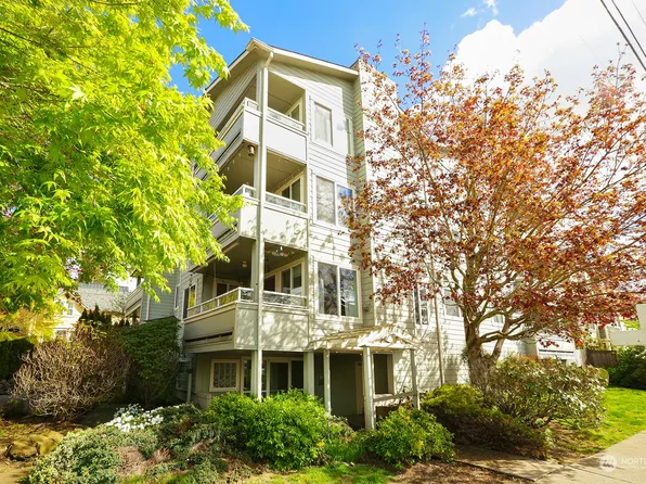 2448 NW 59th Street #202, Seattle, WA 98107