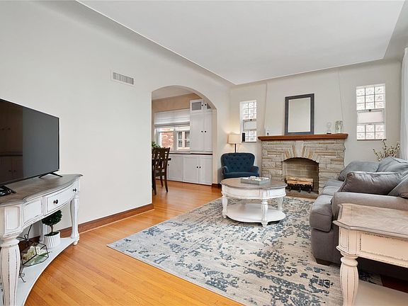 5th image of 6531 Lindenwood Ave