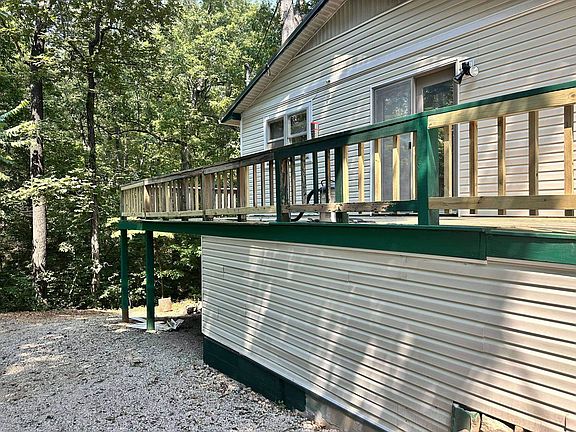 3rd image of 120 Frontier Dr