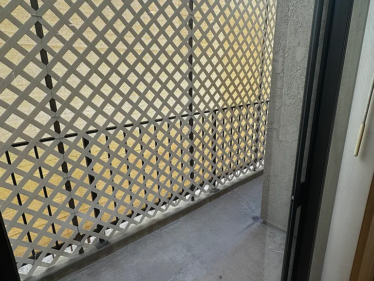 557 E Verdugo Ave #J — Photo 7