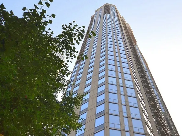 222 N Columbus Dr APT 507, Chicago, IL 60601
