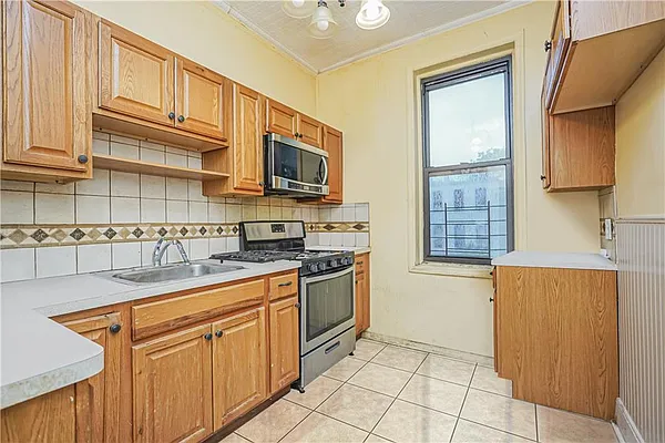 Sold by Remax Edge | media 11