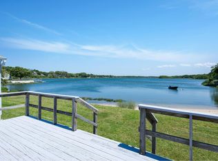 160 Old Cove Blvd, Southold, NY 11971