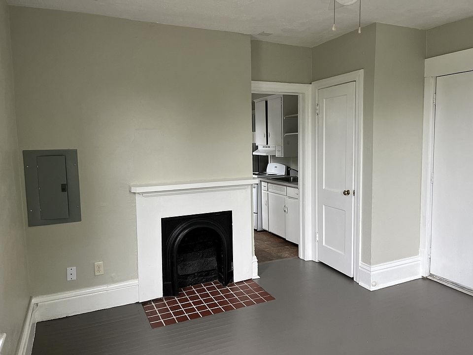 1st image of 336 E Broadway St APT 3