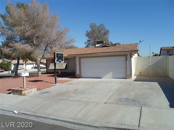 2nd image of 4294 Cloverhill Ct
