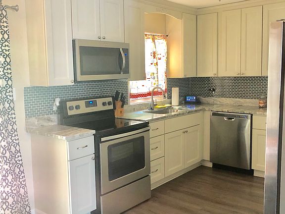 2nd image of 103 Rockbridge Rd