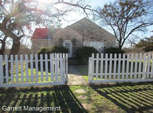 704 S Spring St, Lampasas, TX 76550
