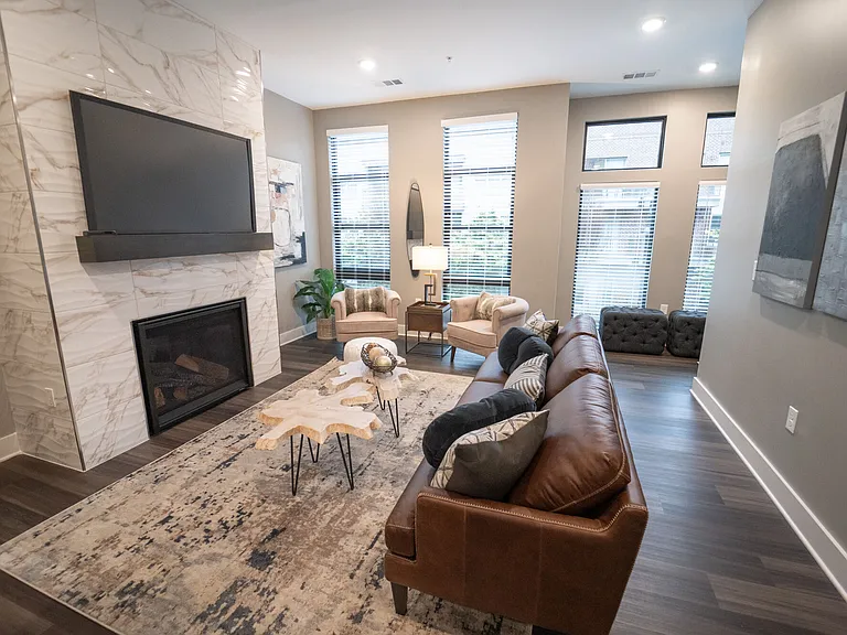 Chandler Residences — Photo 29
