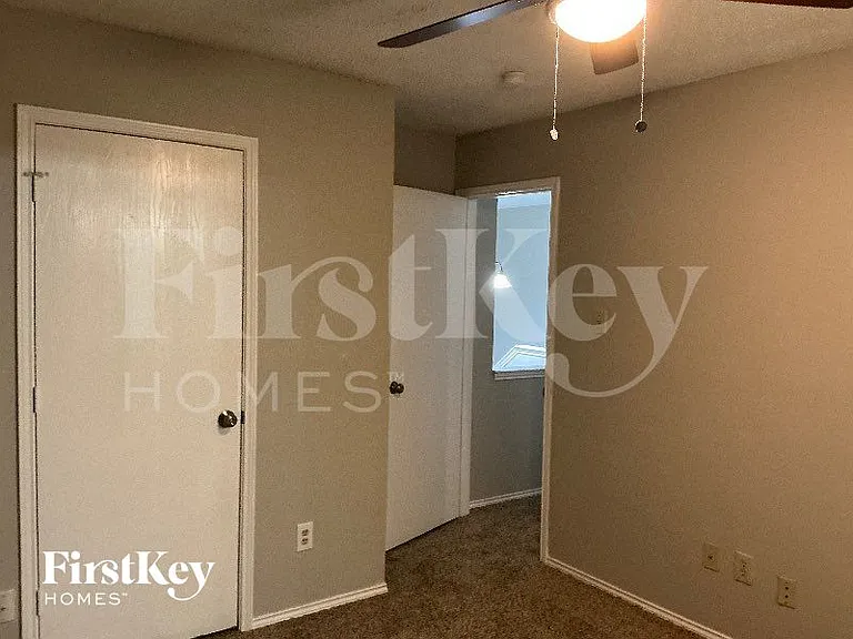 1733 Prescott Dr — Photo 7