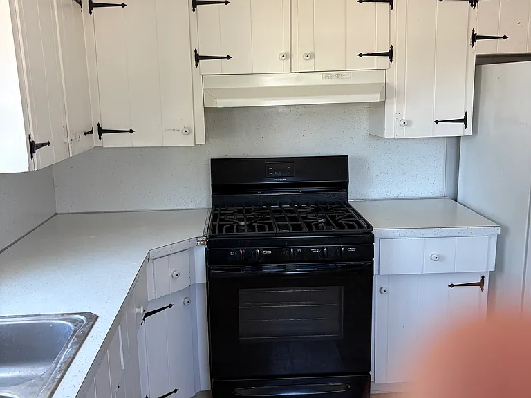 3755 S Park Ave — Photo 5