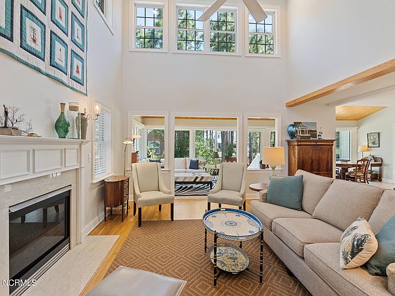 4th image of 3581 Cormorant Circle SE