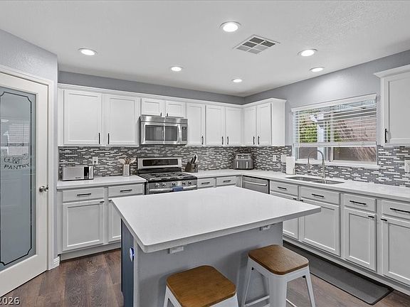 2nd image of 1053 Carson Run St