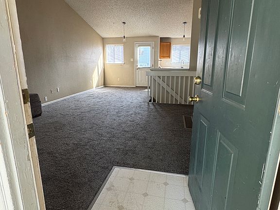 4th image of 12914 Hudson Ct