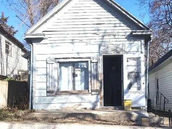 211 E Highland Ave, Saint Joseph, MO 64505