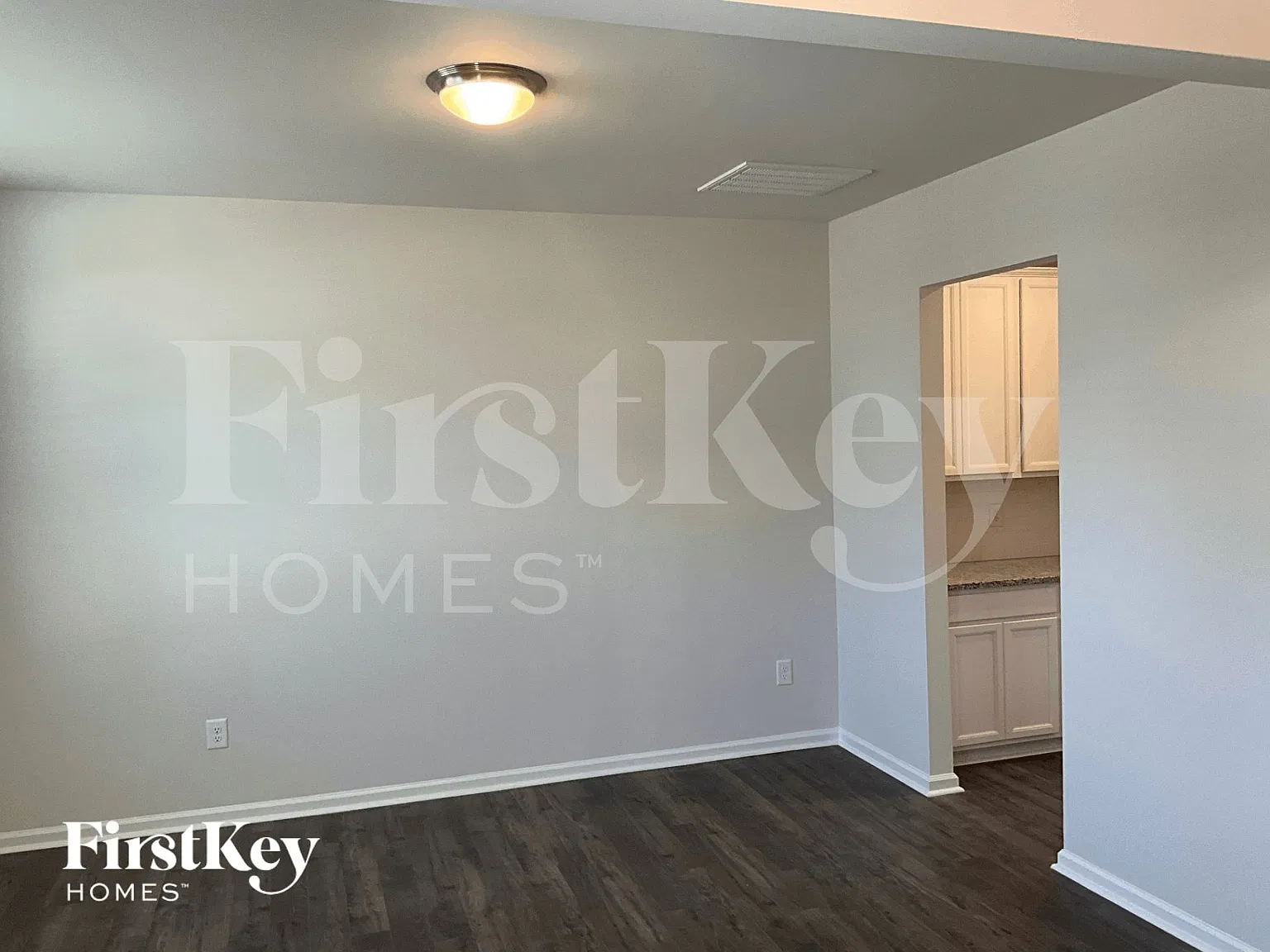 4 bed, 2.5 bath, 2481 sqft, $2,355 — Photo 3