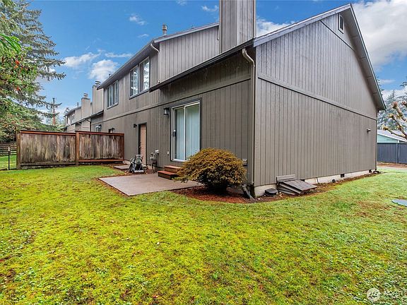 5th image of 12401 -12407 111th Avenue E
