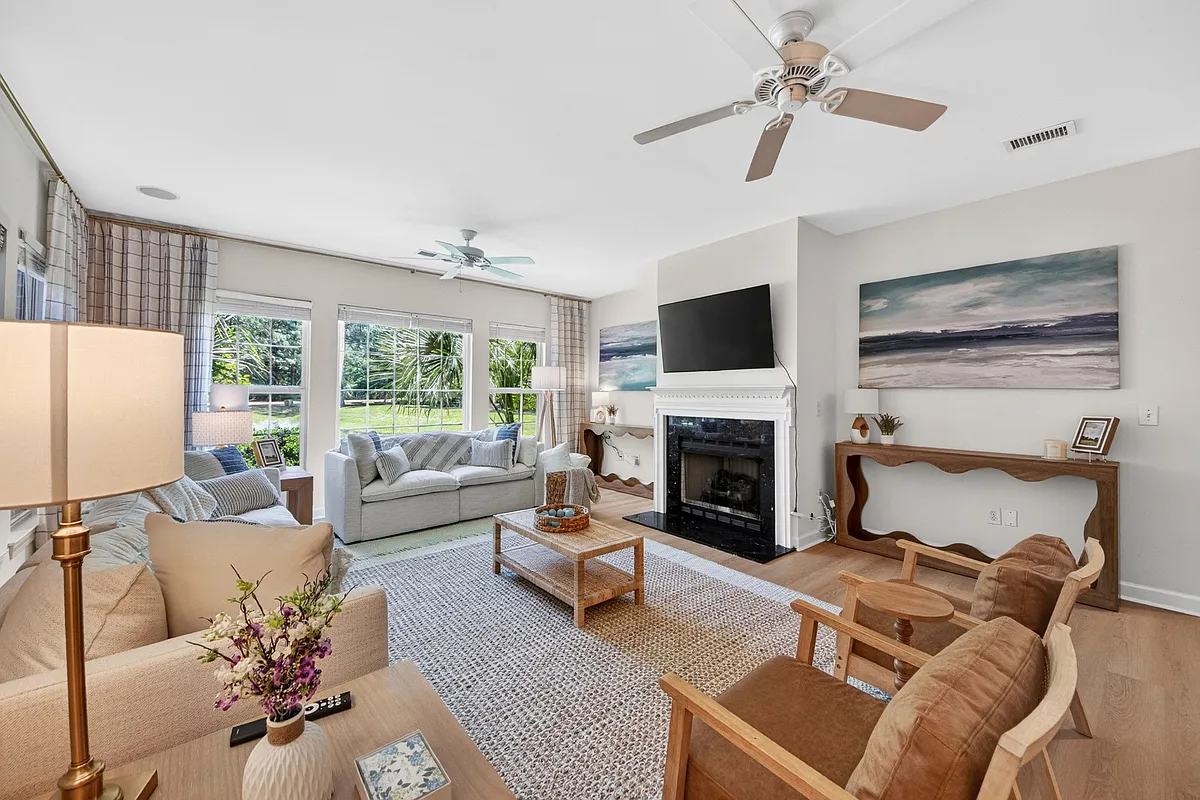 Unit Photo - 1745 Wyngate Cir