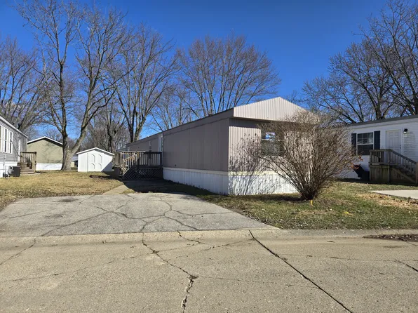 2103 Southwood St, Greenwood, IN 46143