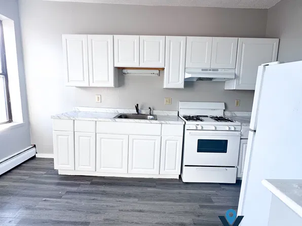 52 Maple Ave, Hartford, CT