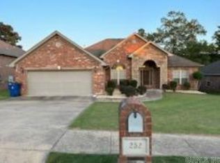 252 Summit Valley Cir, Maumelle, AR 72113