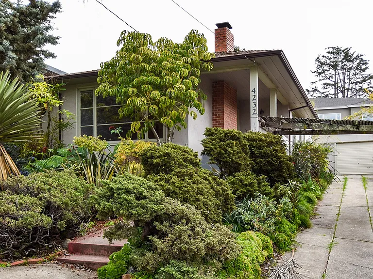 4232 Laguna Ave — Photo 3