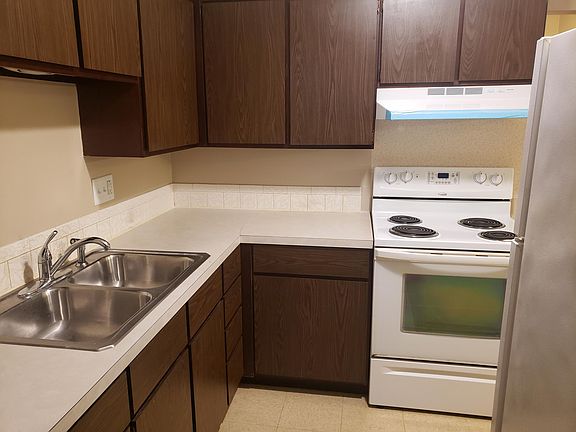 5th image of 8116 8th St W APT 4