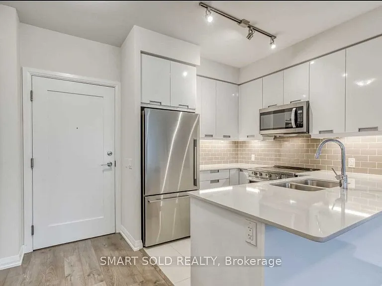 65 Watergarden Dr — Photo 3