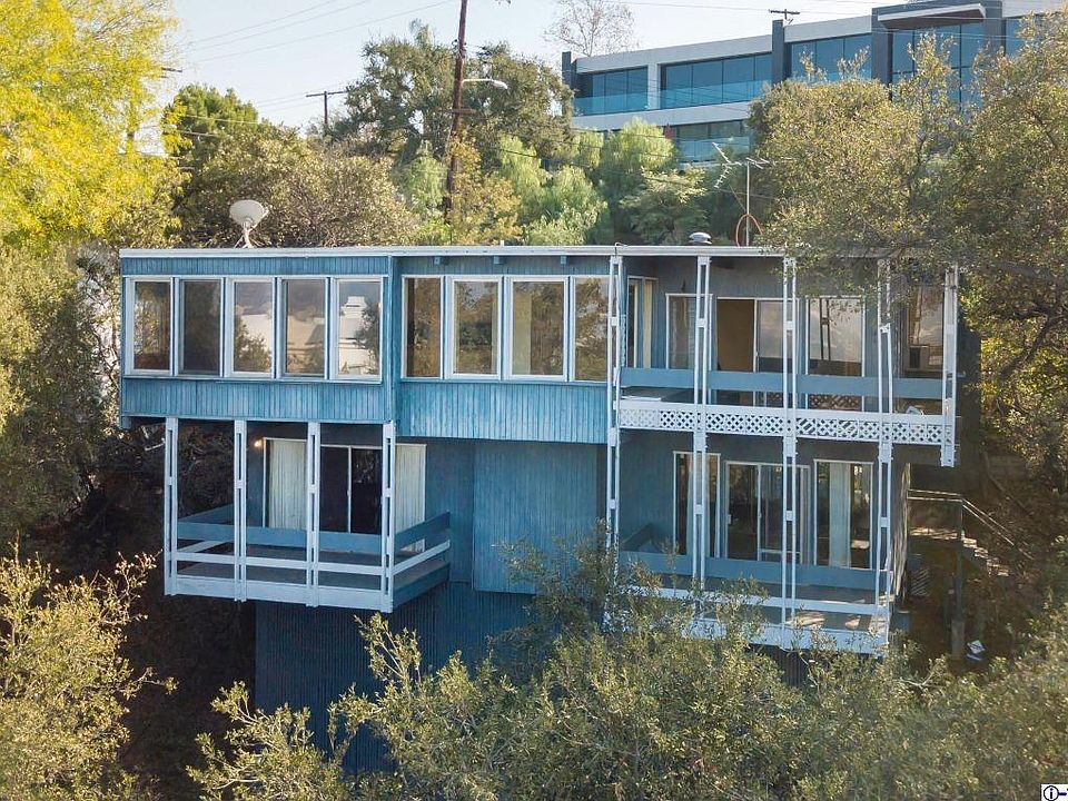 1st image of 3244 Wrightwood Dr