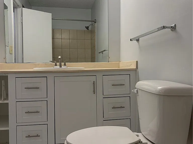 559 Winding Creek Rd #D — Photo 15