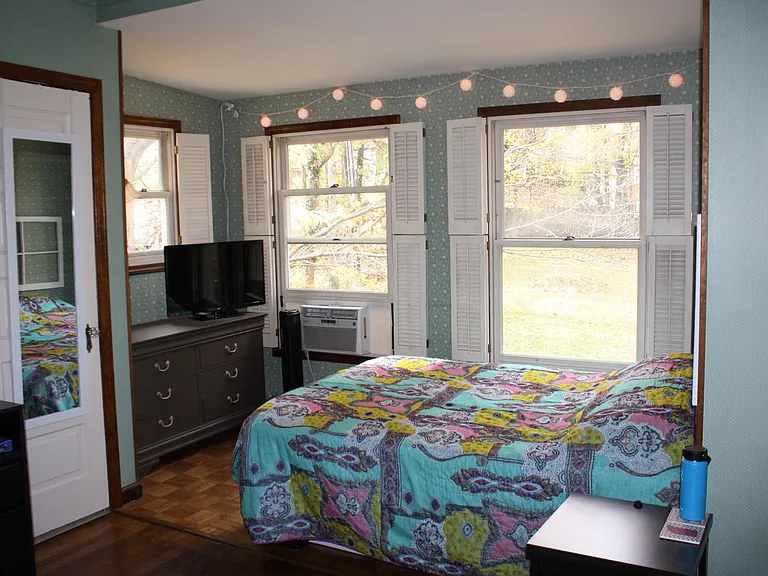 801 N College Ave — Photo 9